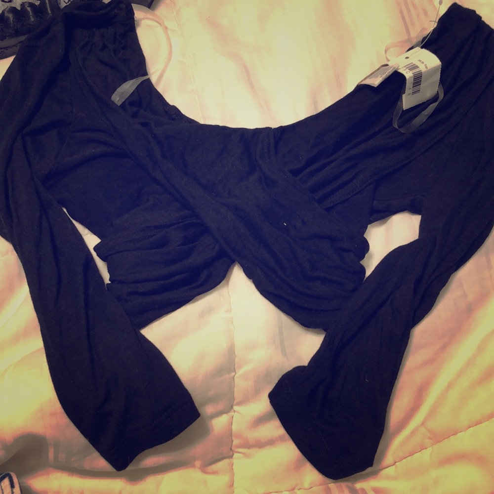 Long sleeve crop top